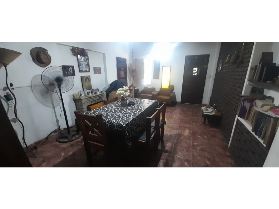 CASA Y PREMOLDEADA EN VENTA. ITUZAINGO NORTE. A MTS. CALLE PRINGLES — foto 3
