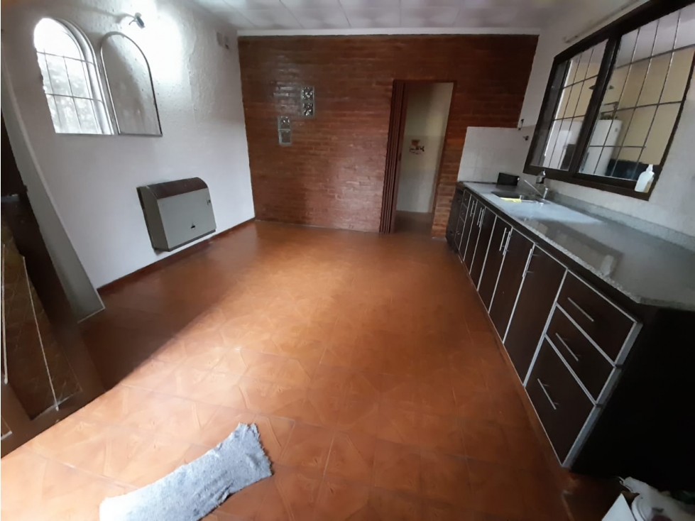 DOS CASAS AMERICANAS. UDAONDO. A 300 MTS. ACCESO OESTE (P. BRANDSEN) - 4
