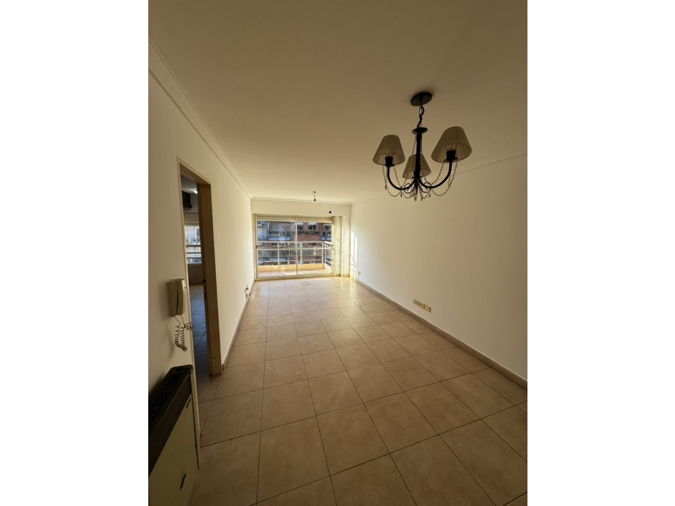 EXCELENTE DEPARTAMENTO EN ESTACION DE CASTELAR EN ALQUILER - 2