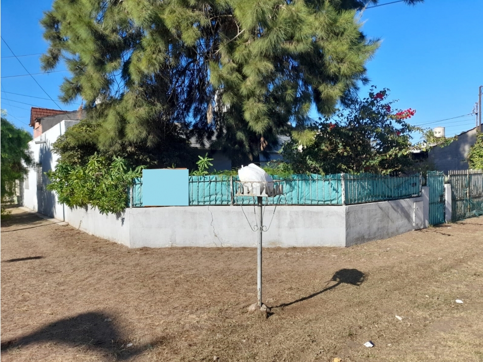 CASA SOBRE DOS LOTES DE 400 MTS2 EN VENTA — foto 3