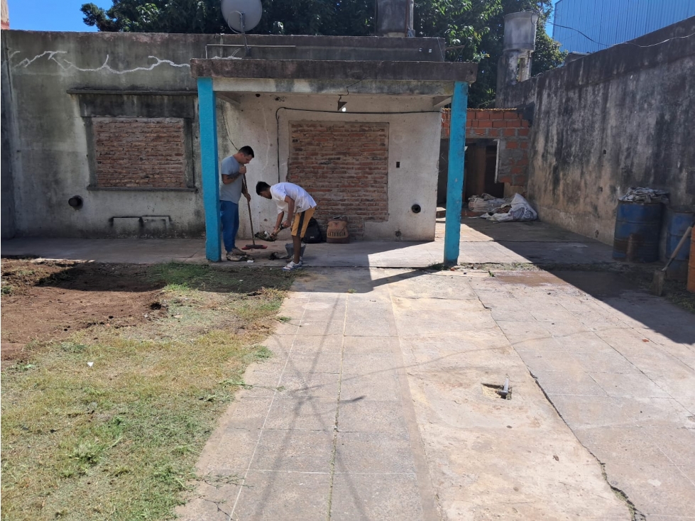 LOTE CON MEJORAS. EXCELENTE UBICACION. PROXIMO ACCESO OESTE EN VENTA - 4