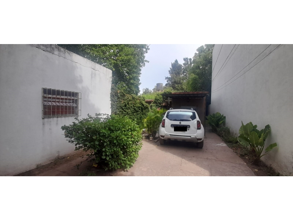 Excelente vivienda c/local. VENTA. Ituzaingo Norte a 50 mts. Av. Ratti - 2