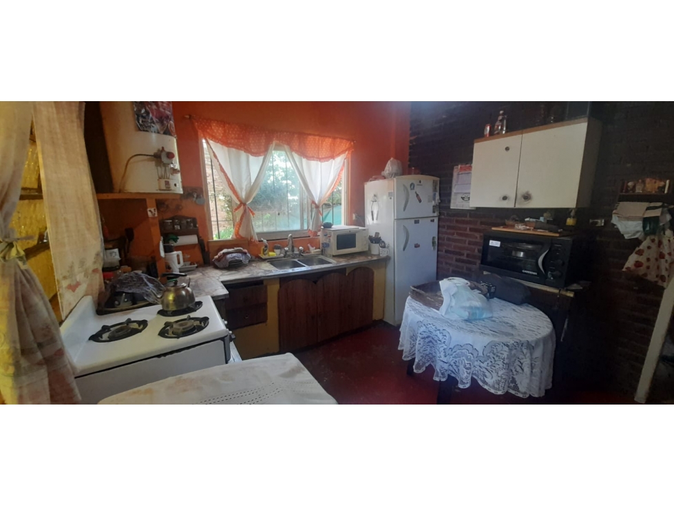 CASA Y PREMOLDEADA EN VENTA. ITUZAINGO NORTE. A MTS. CALLE PRINGLES — foto 5