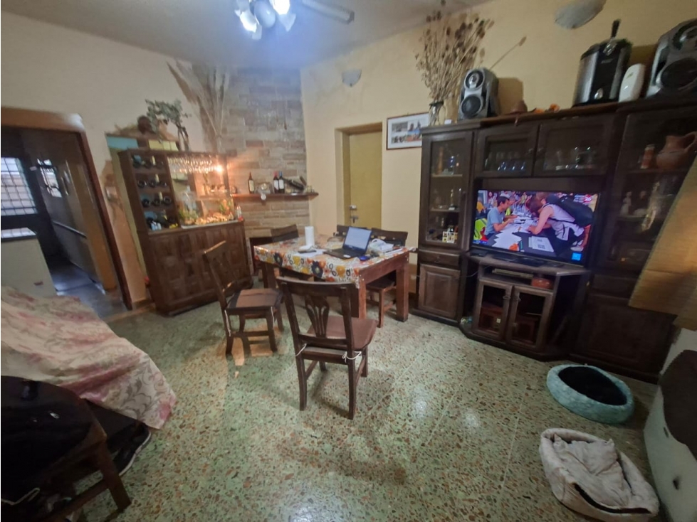 CASA AMERICANA (OPCIÓN TERRENO LINDERO) EN VENTA. ITUZAINGO NORTE - 5
