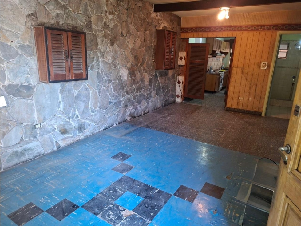 CHALET CON DEPTO EN VENTA. EXCELENTE UBICACION ITUZAINGO NORTE. — foto 5