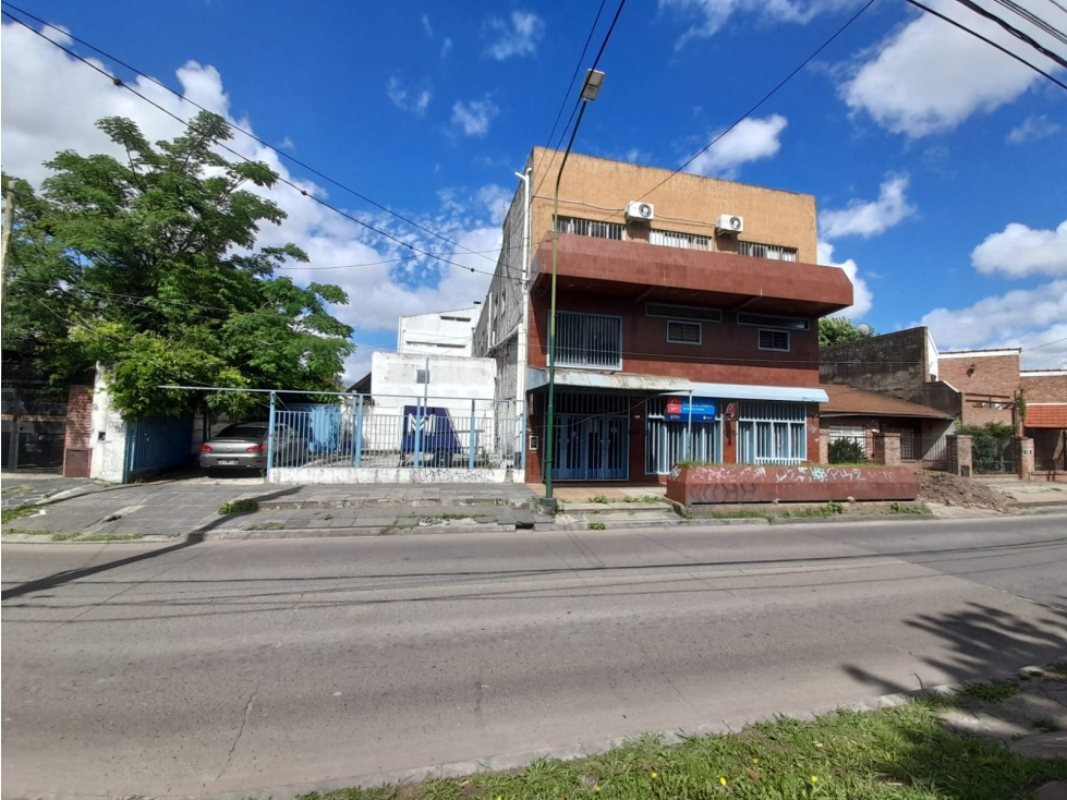 DOS EDIFICIOS EN "L". USOS MULTIPLES. EXCELENTE UBICACION. - 2
