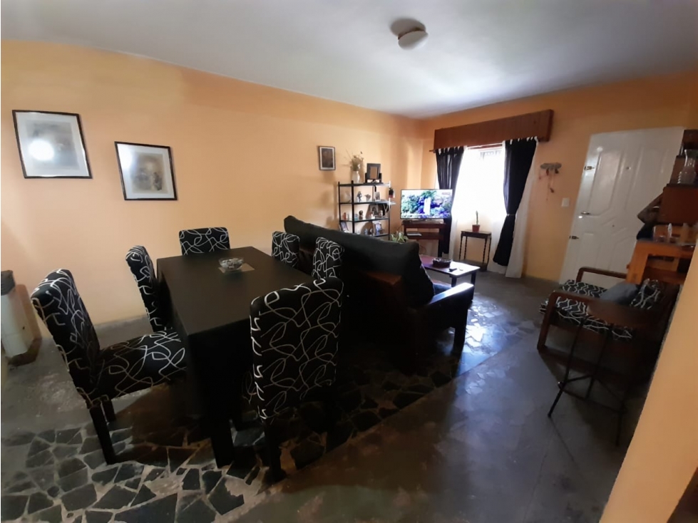 CASA AMERICANA Y DEPARTAMENTO EN VENTA. ITUZAINGO NORTE - 2