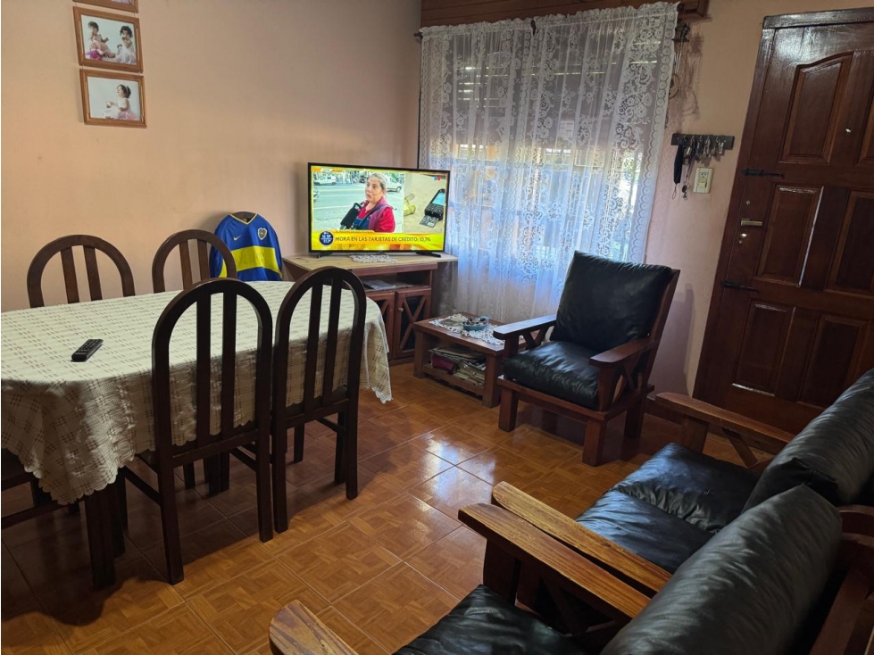 CHALET con MONOAMBIENTE EN VENTA EN ITUZAINGO NORTE — foto 4