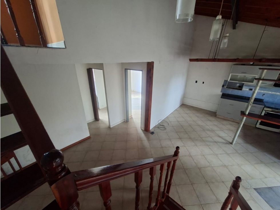 HERMOSA CASA EN PLANTA ALTA. EN ALQUILER Ituzaingó Norte — foto 6