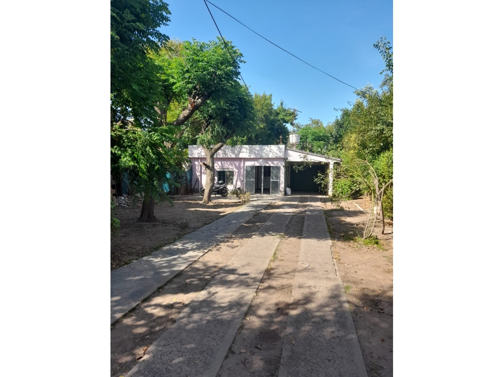 CASA AMERICANA SOBRE CALLE DEL LAZO