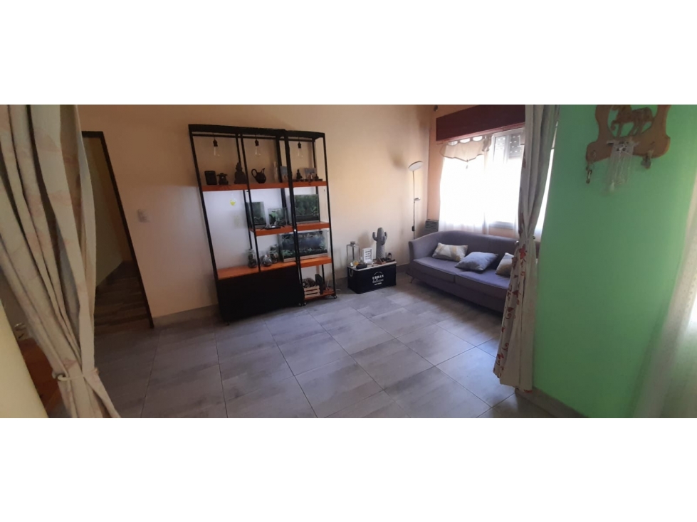 IMPECABLE PROPIEDAD EN VENTA - MERLO NORTE / ITUZAINGO - 4