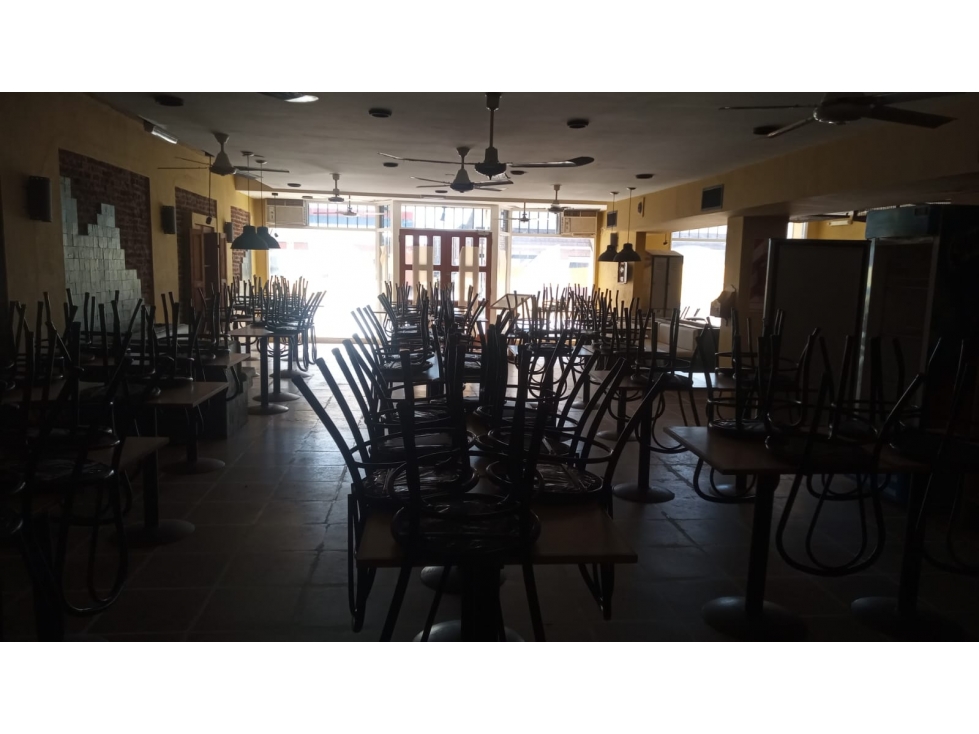 CLAROMECO - Local Comercial Pleno centro ! - Ex Pizza 3.... - 4