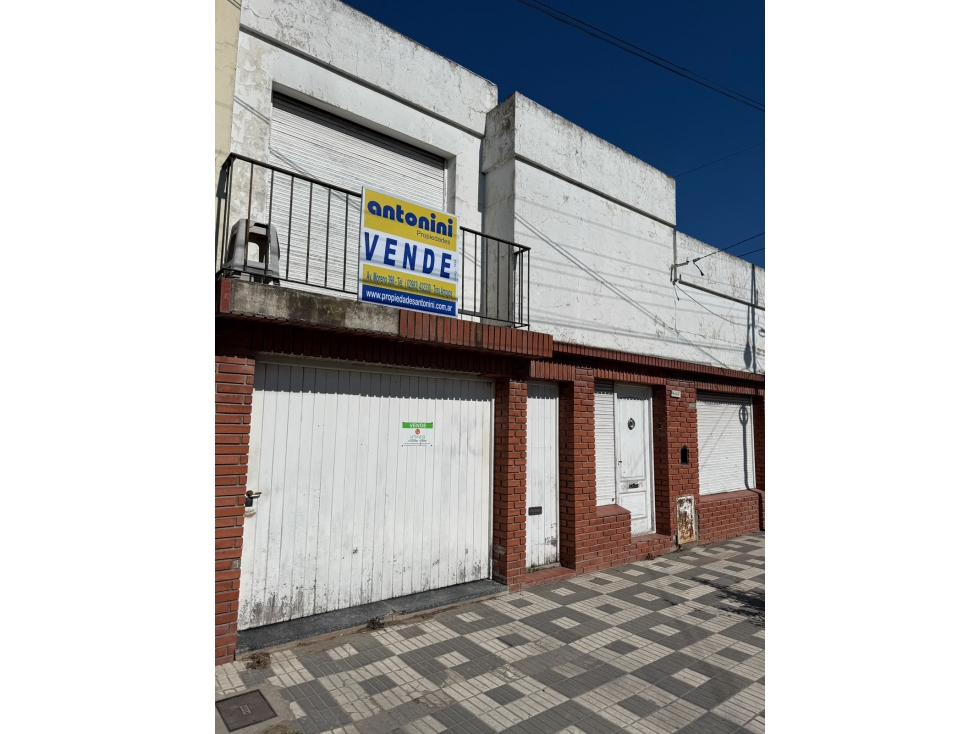 Barrrio Torre Tanque - Casa en Quintana al 400 - Lote 10 x 40 mts