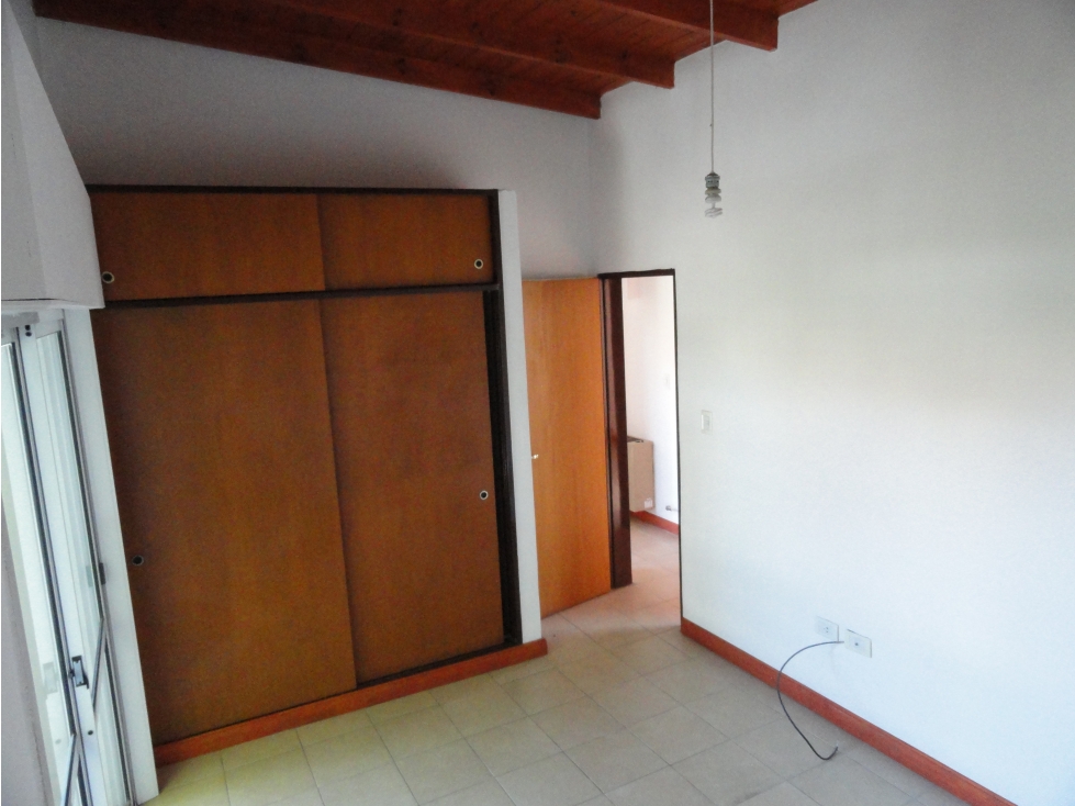 Edificio de 7 Deptos...(permuta x campo) - 4