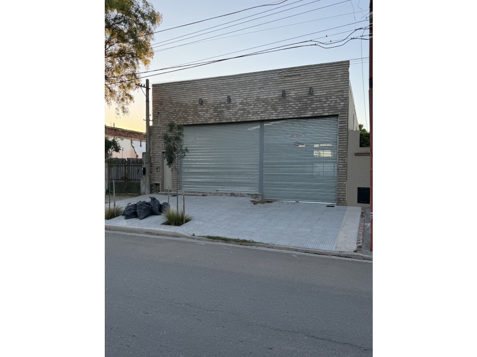 Salón comercial A ESTRENAR s/importante Avenida !!!! - 1