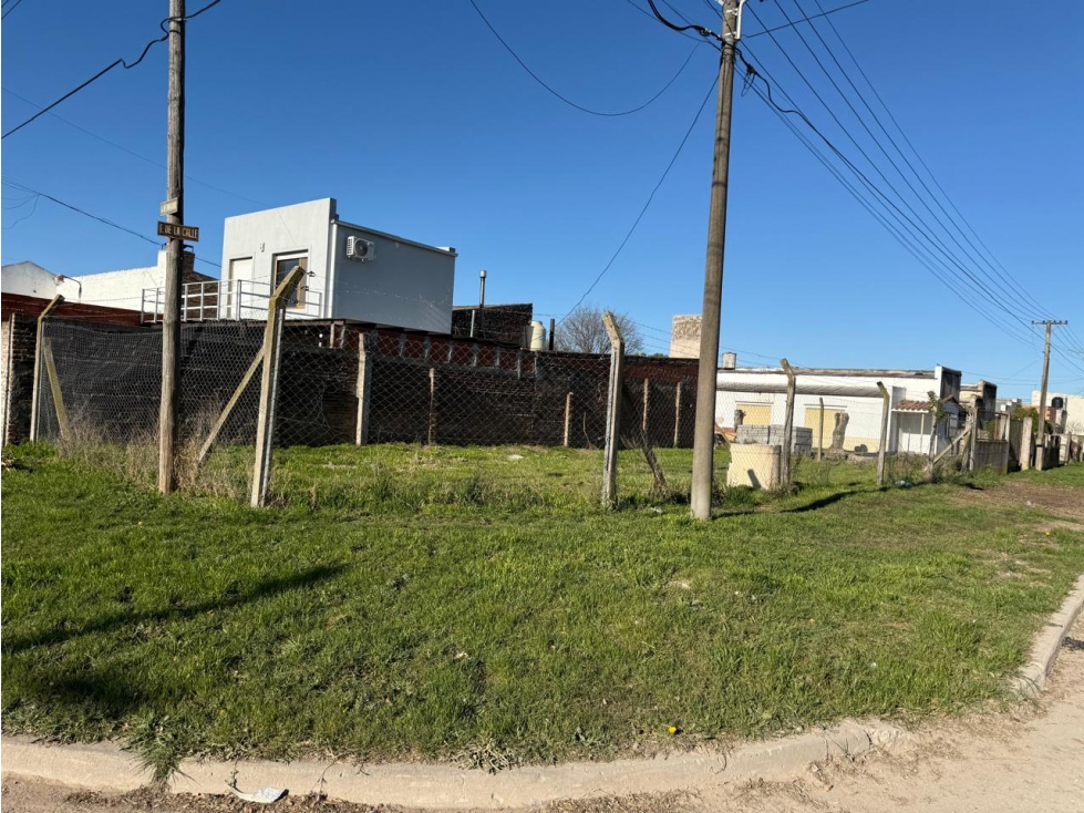 Lote de terreno esquina c/servicios! - 4