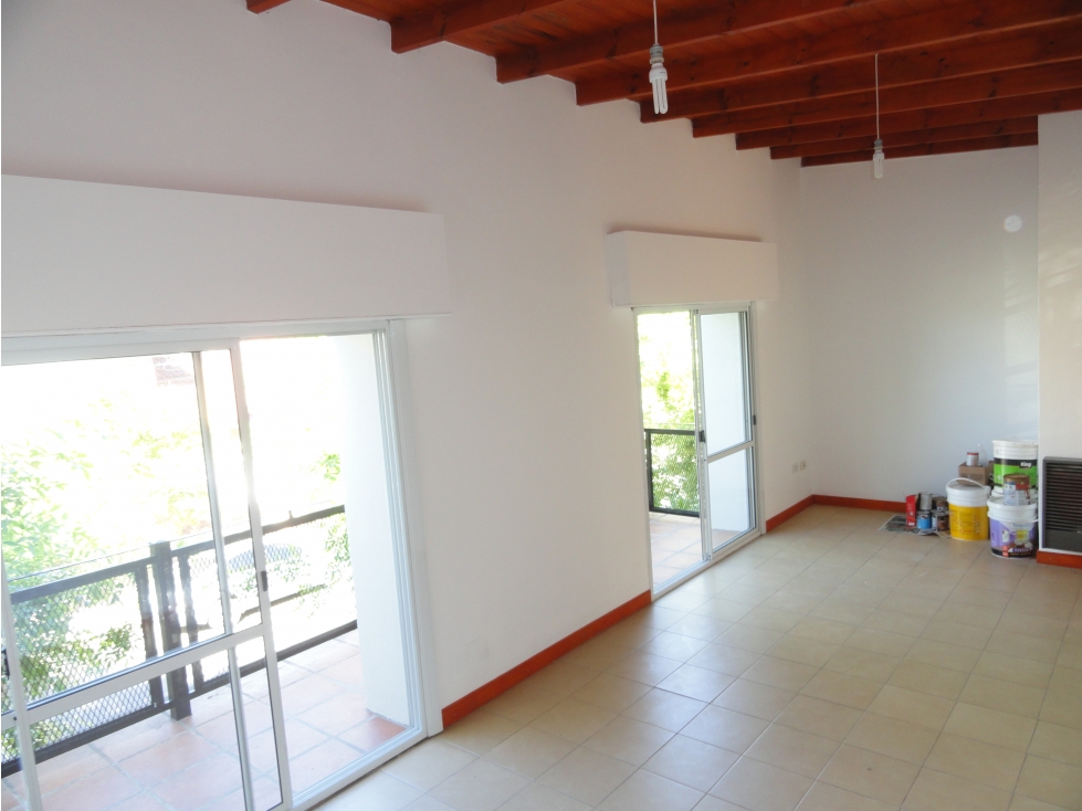 Edificio de 7 Deptos...(permuta x campo) - 3