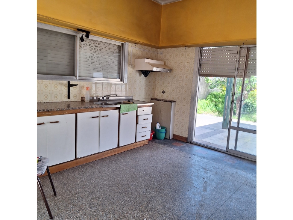 Barrrio Torre Tanque - Casa en Quintana al 400 - Lote 10 x 40 mts — foto 4