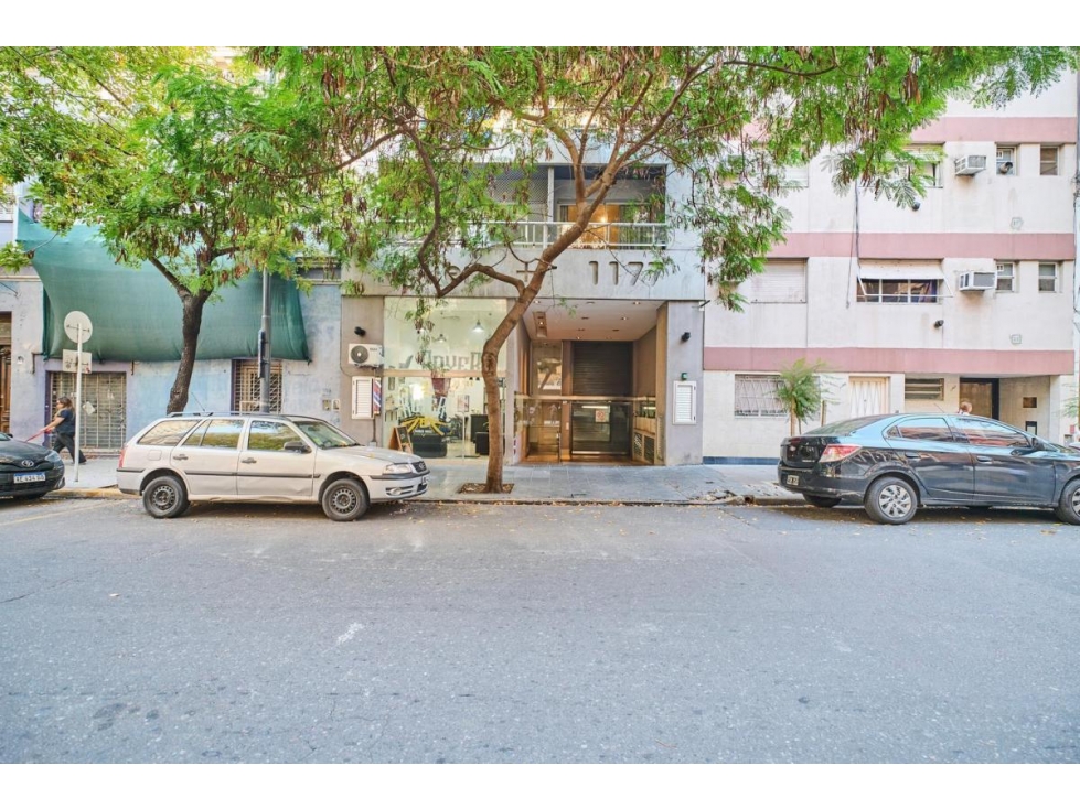 DUPLEX CON PATIO EN RECOLETA - 1