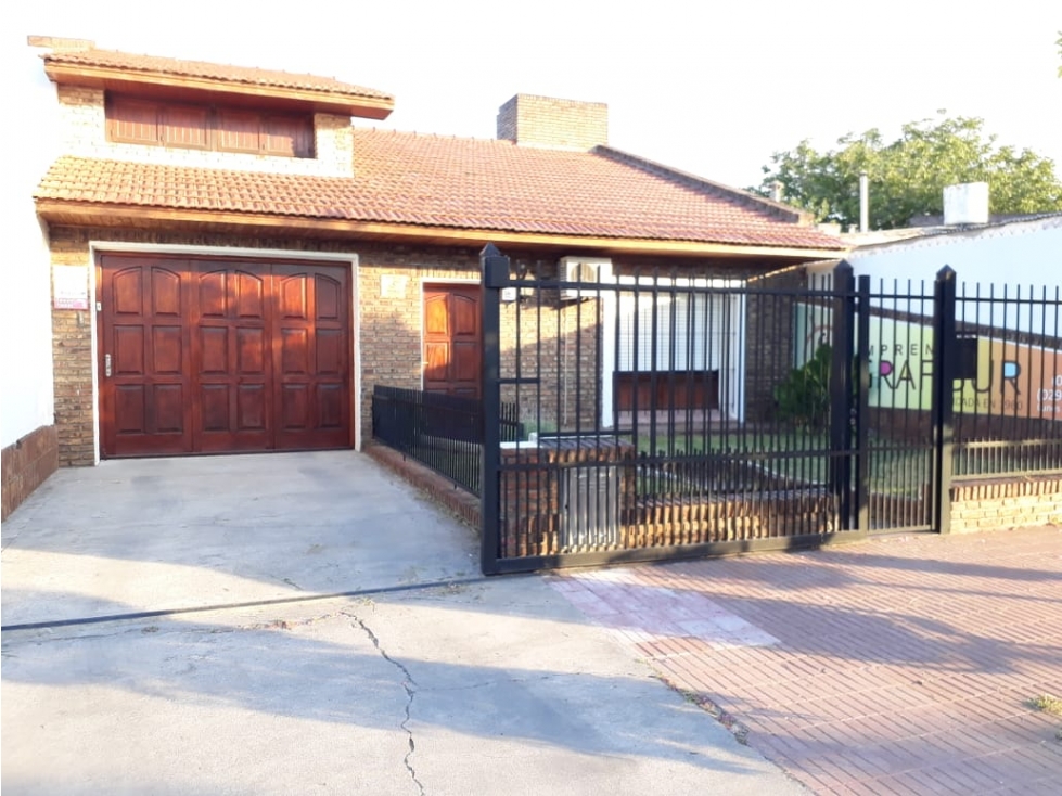 Regio Chalet c/pileta y galpón! Toma depto M del Plata p/pago. - 2