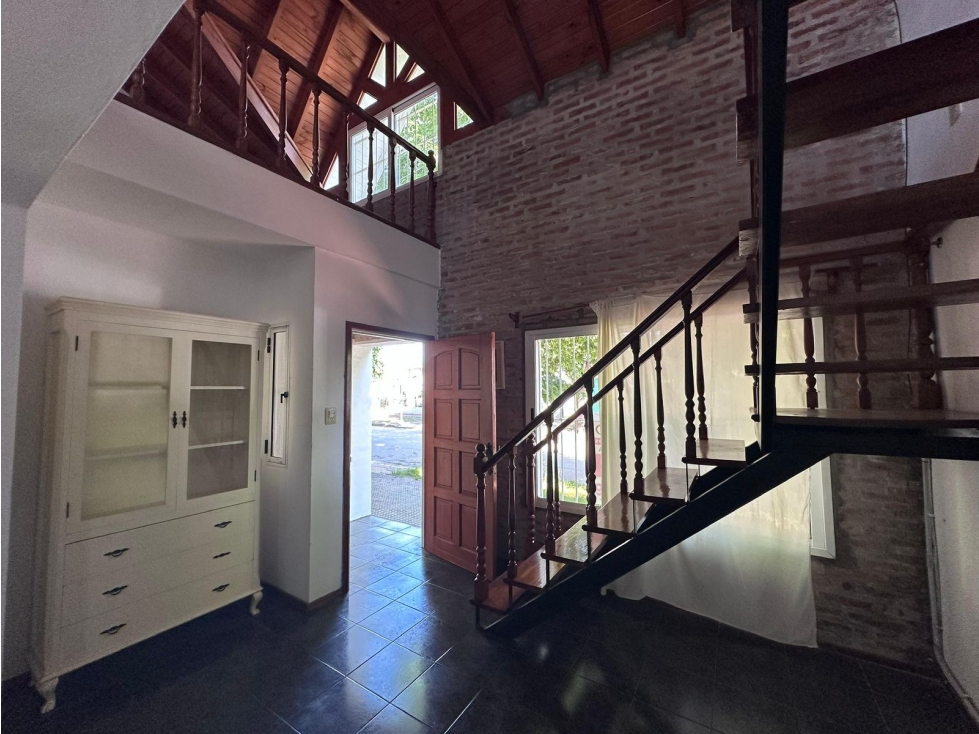 Casa centrica sobre calle Tte. Origone en Brandsen — foto 4