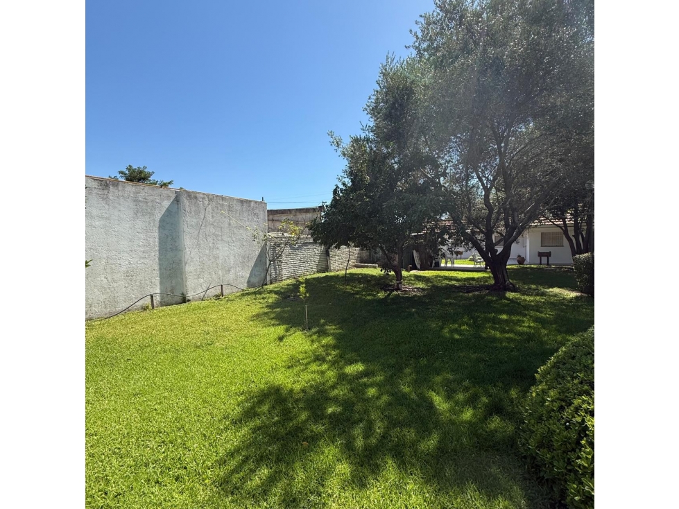 Casa quinta céntrica sobre calle Alberti en Brandsen — foto 6