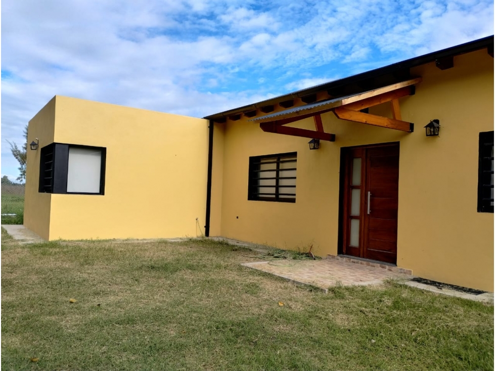 Casa Quinta en "Barrio Las Calandrias" Km. 52 de Ruta 2 - Brandsen - 2