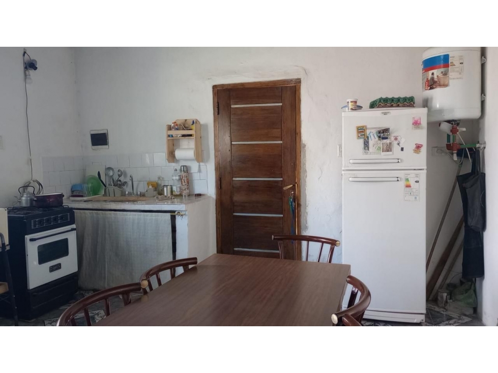 Casa en venta sobre calle 7 en Brandsen - 2