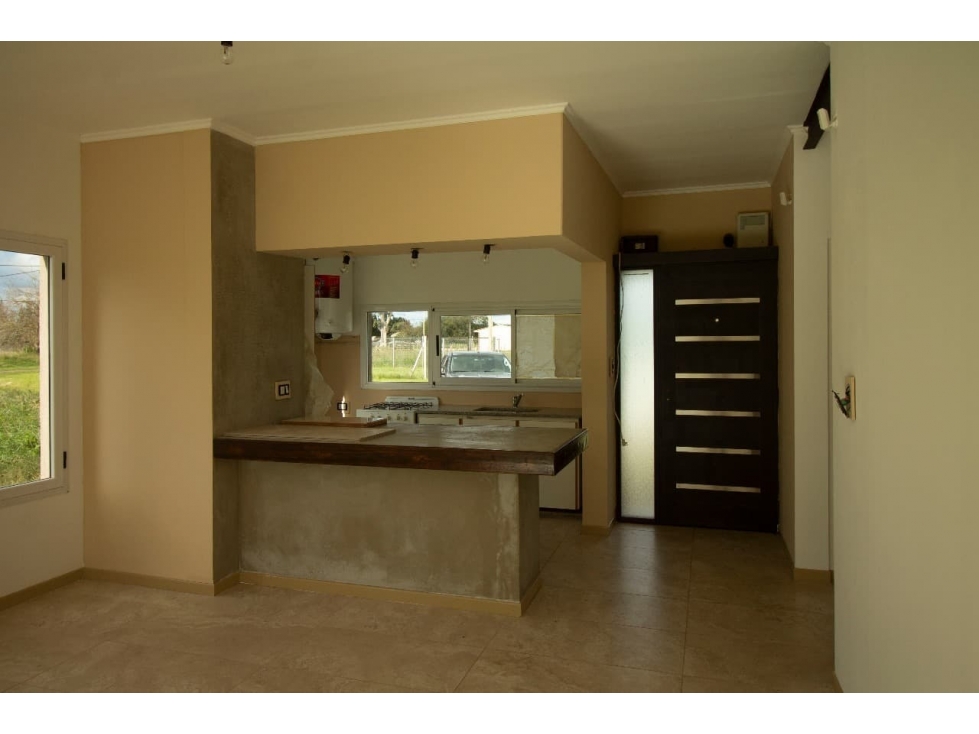Casa nueva con amplio lote — foto 3
