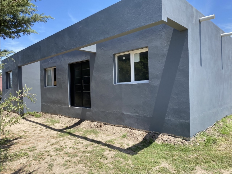 HERMOSA CASA  A ESTRENAR EN BARRIO LA POSADA- SAMBOROMBON - Brandsen - 4