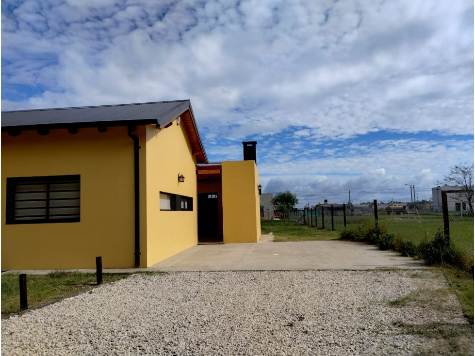 Casa Quinta en "Barrio Las Calandrias" Km. 52 de Ruta 2 - Brandsen - 4