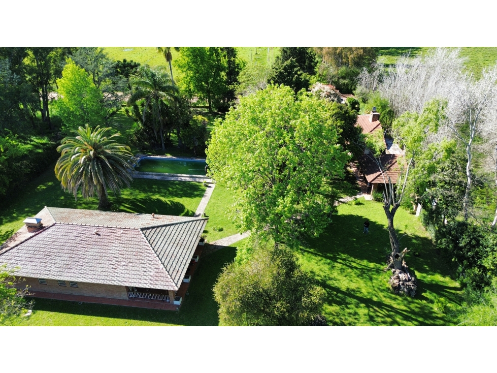 Bellísima Casa Quinta sobre Camino 12 de Octubre en Brandsen — foto 6