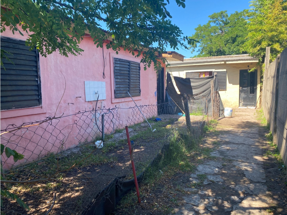 CASA + 2 DEPARTAMENTOS - 6