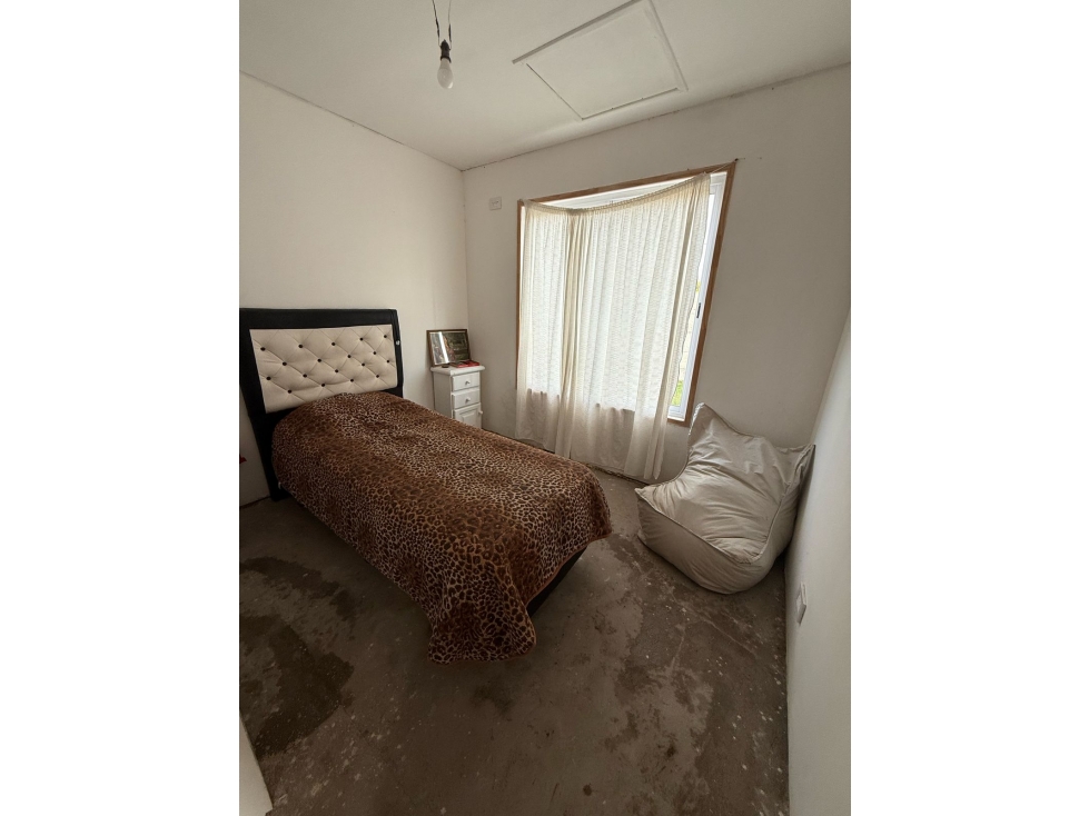 Casa en venta a terminar en Barrio "Las Retamas" en - 5