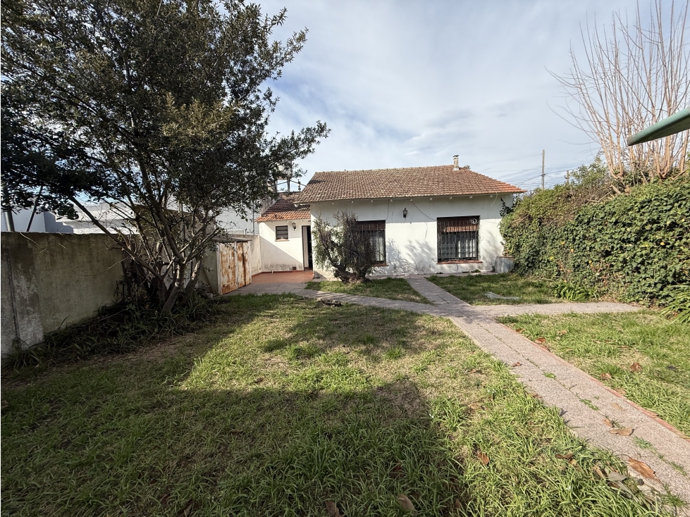 Casa céntrica en venta. Calle San Martín y Alberti en Brandsen — foto 5