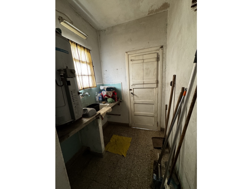 Casa Céntrica sobre avenida a refacciónar — foto 6