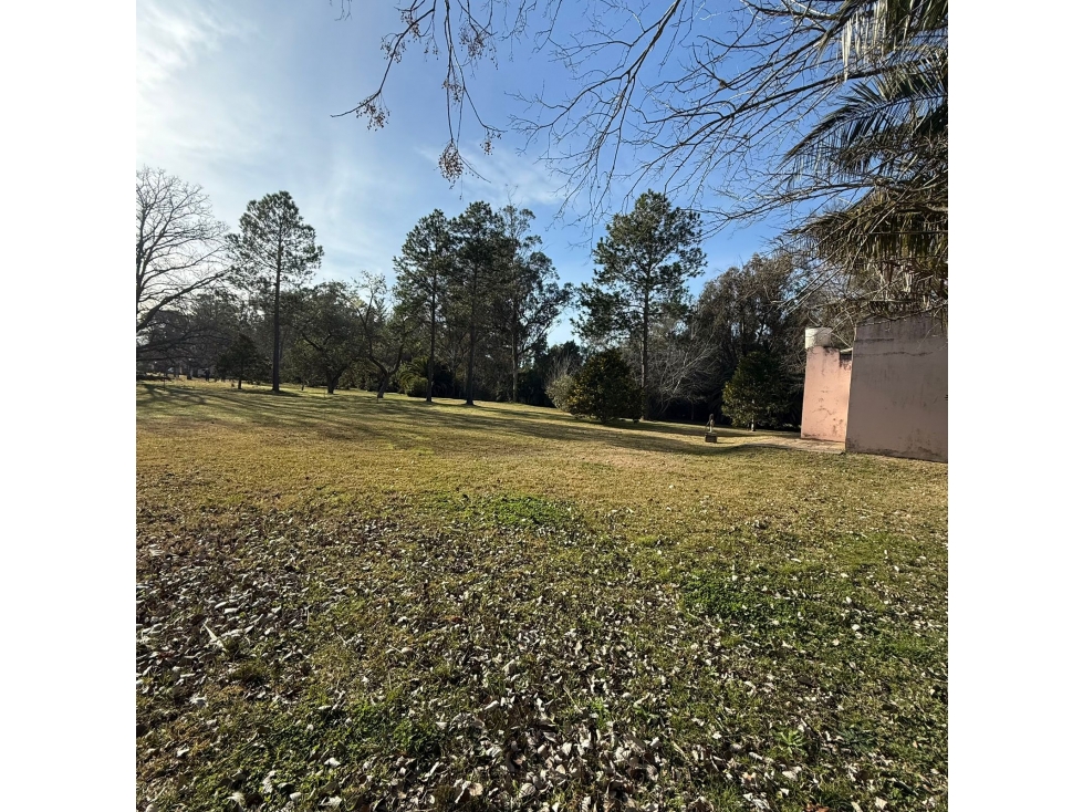 Lote en venta con construcción en Barrio Los Bosquecitos en Brandsen - 3