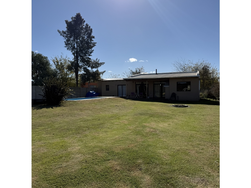 CASA QUINTA EN LAS ACACIAS