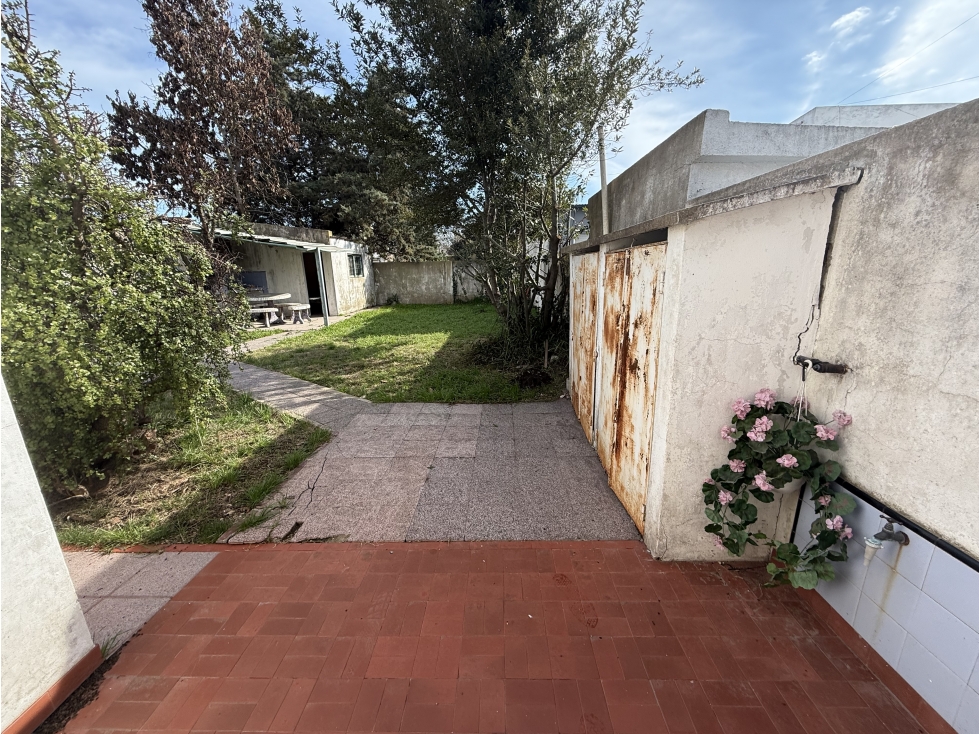 Casa céntrica en venta. Calle San Martín y Alberti en Brandsen — foto 4