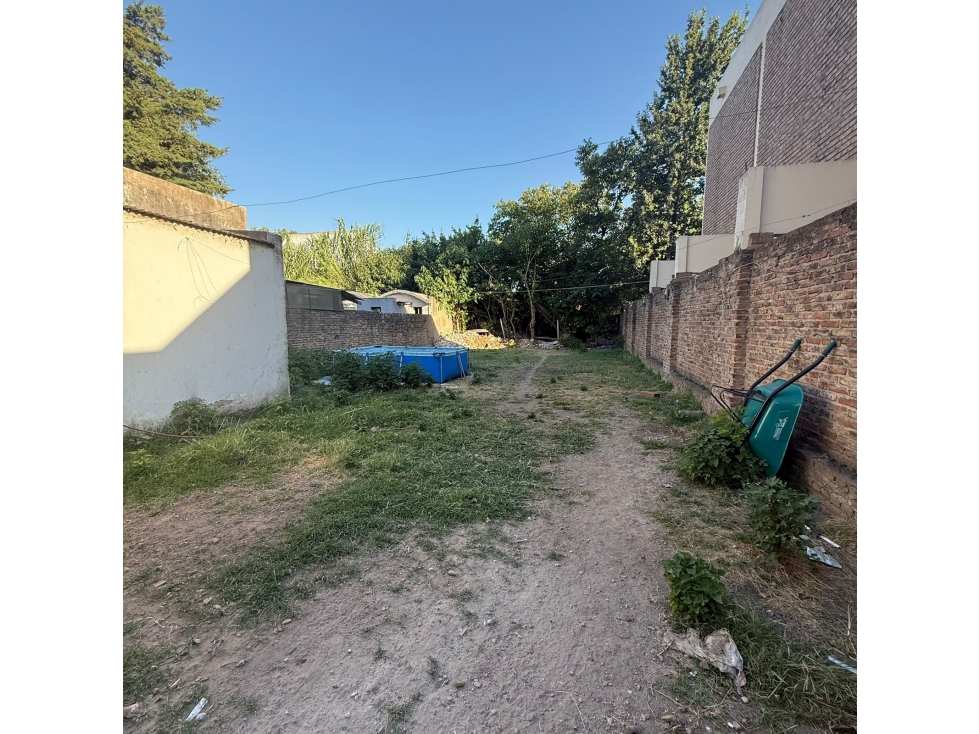 CASA CENTRICA SOBRE AVENIDA A REMODELAR — foto 6