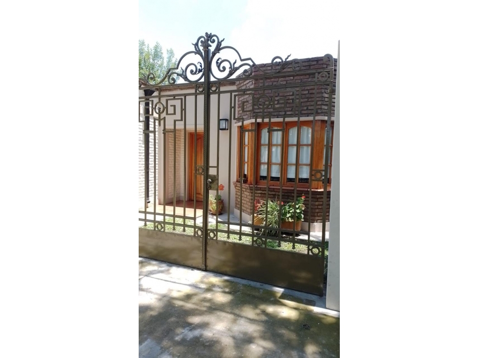 CASA EN ALQUILER /CATAMARCA 1455 - 2