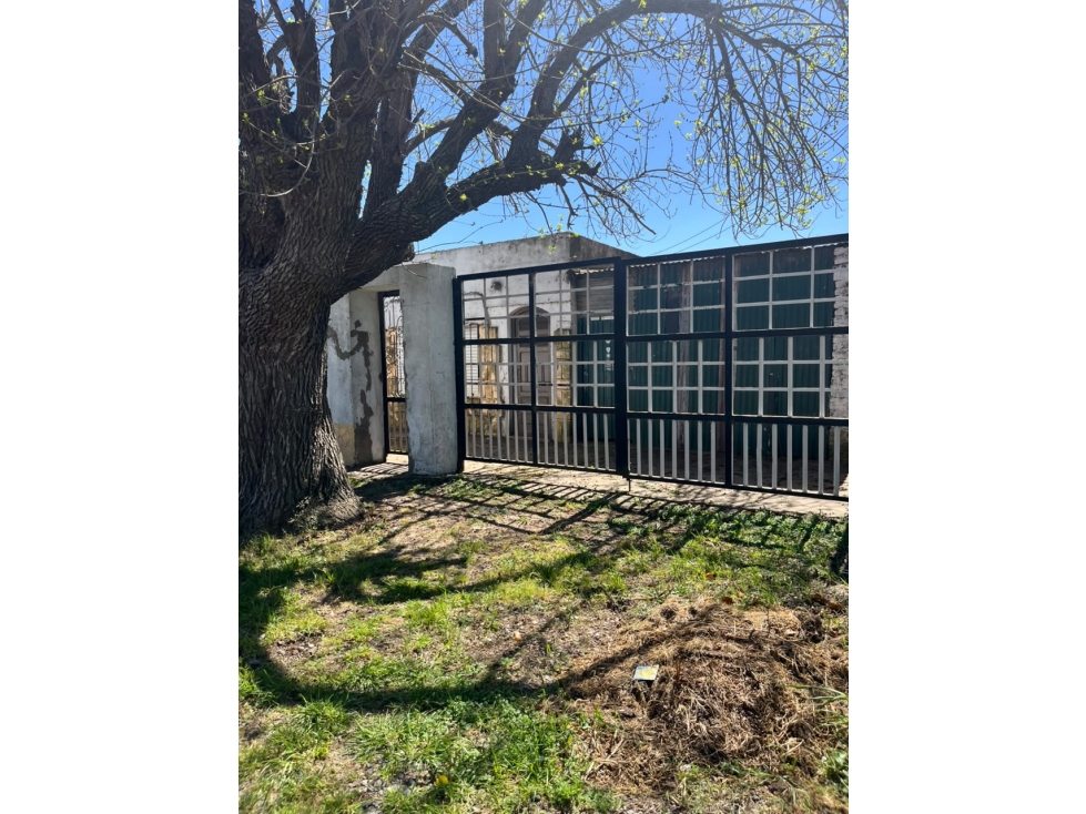 CASA EN VENTA/ SARGENTO CABRAL 247 — foto 2