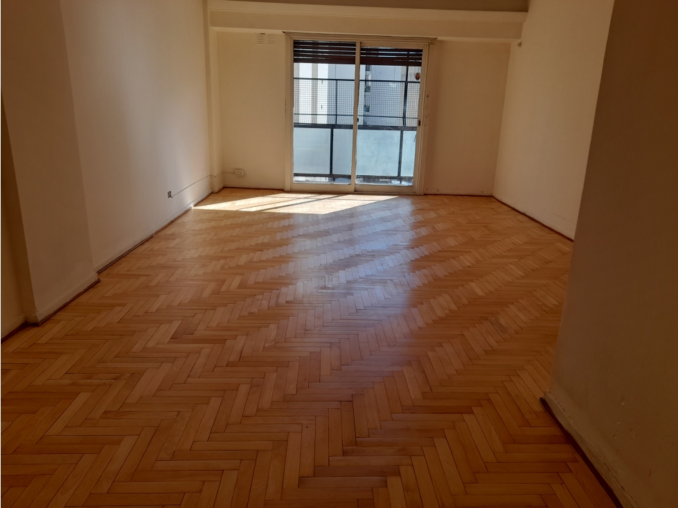 4 AMBIENTES CON DEPENDENCIA BALCON AL FRENTE - CABALLITO — foto 3