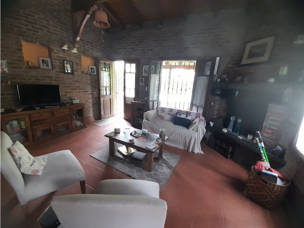 CASA 4 AMB CON JARDIN Y PISCINA EN DON TORCUATO - EL TRIANGULO - 4