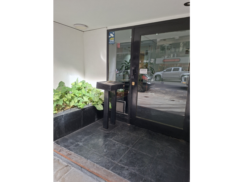 3 AMBIENTES CON GRAN PATIO CON PARRILLA - PALERMO BOTANICO