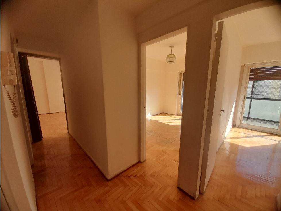 4 AMBIENTES CON DEPENDENCIA BALCON AL FRENTE - CABALLITO — foto 4