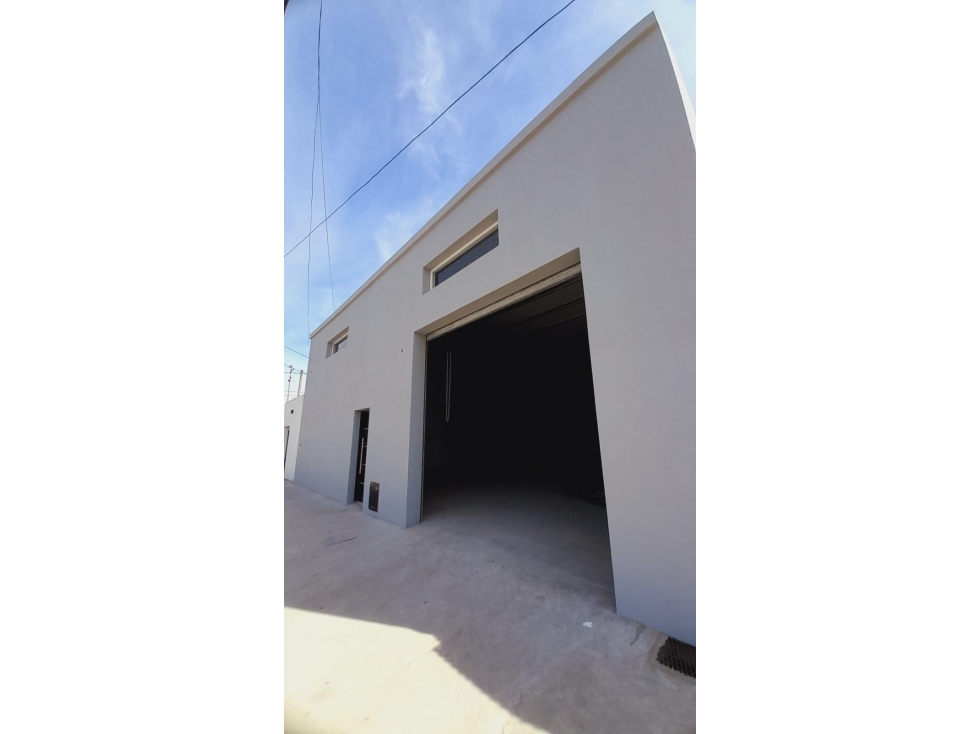 VENTA - GALPON NUEVO CON RENTA - 250 MTS 2 - INVERSION - TRES ARROYOS - 2