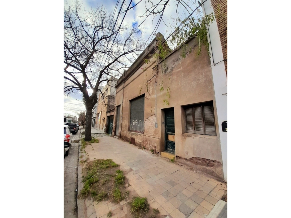 GRAN TERRENO CENTRICO - 750 MTS2 - 3