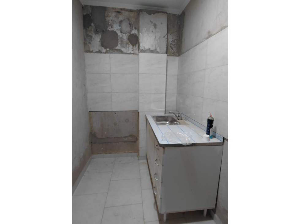 ALQUILER GALPON/LOCAL DE 400 M2 EN AVDA RIVADAVIA 634 - 6