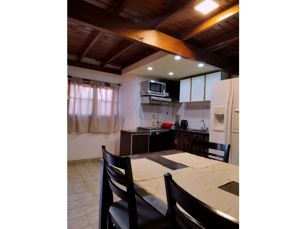 DUPLEX de 4 AMBIENTES en hermoso Barrio arbolado - 5